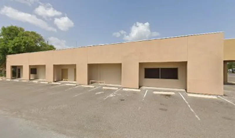 Besos Y Caricias Adult Daycare